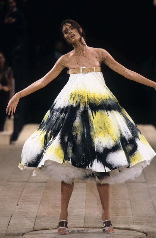 사진/ ALEXANDER McQUEEN SAVAGE BEAUTY