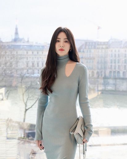 FENDI의 2024 S/S 룩을 입고 오트 쿠튀르에 참석한 펜디 앰배서더 송혜교.