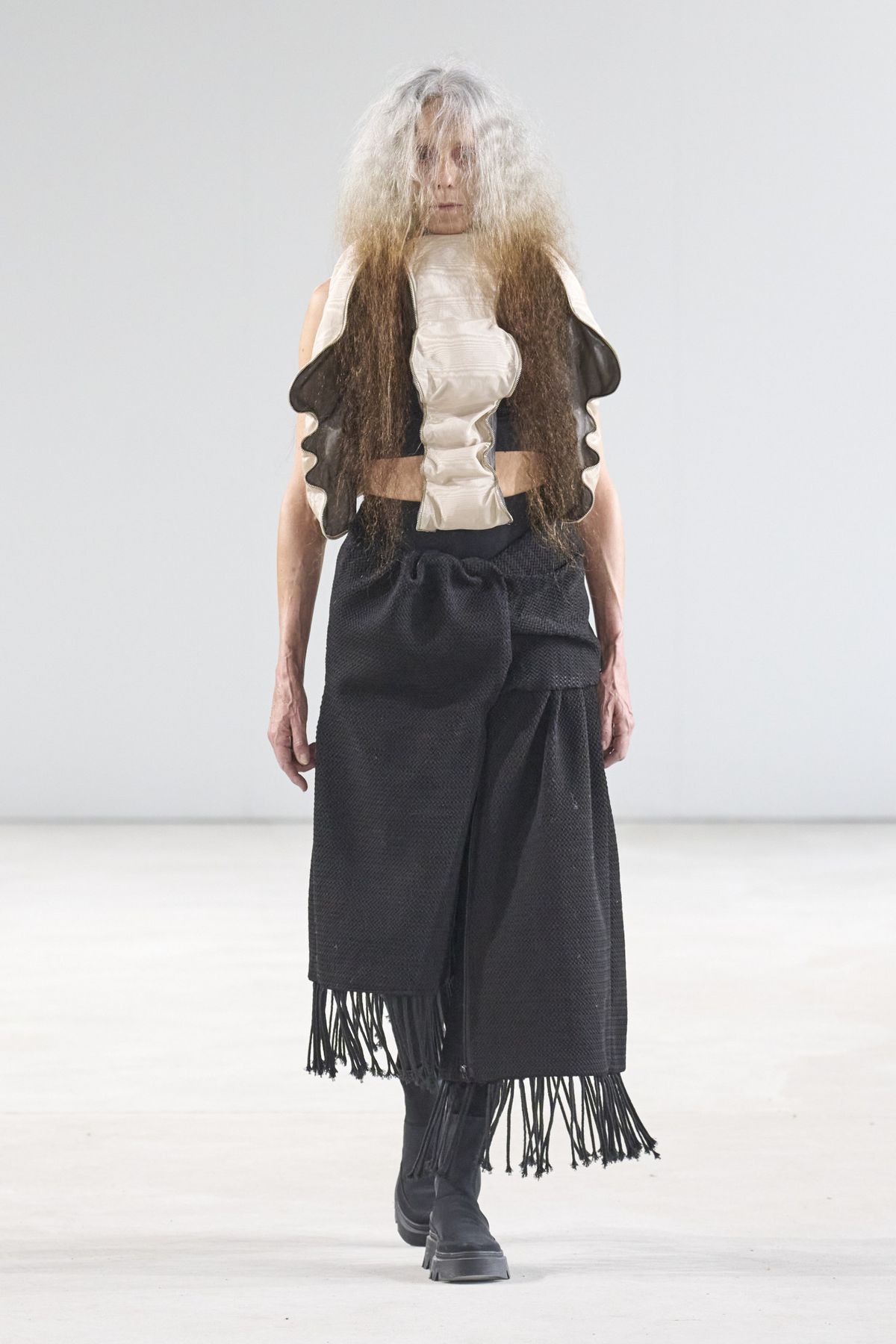 Dzhus 24 F/W