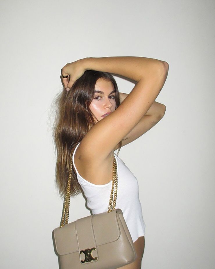 모델 KAIA GERBER