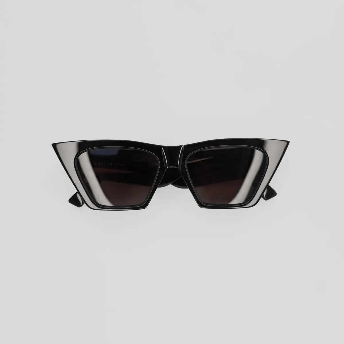 PHOEBE PHILO 피크 선글라스 블랙 아세테이트 SOLD OUT
