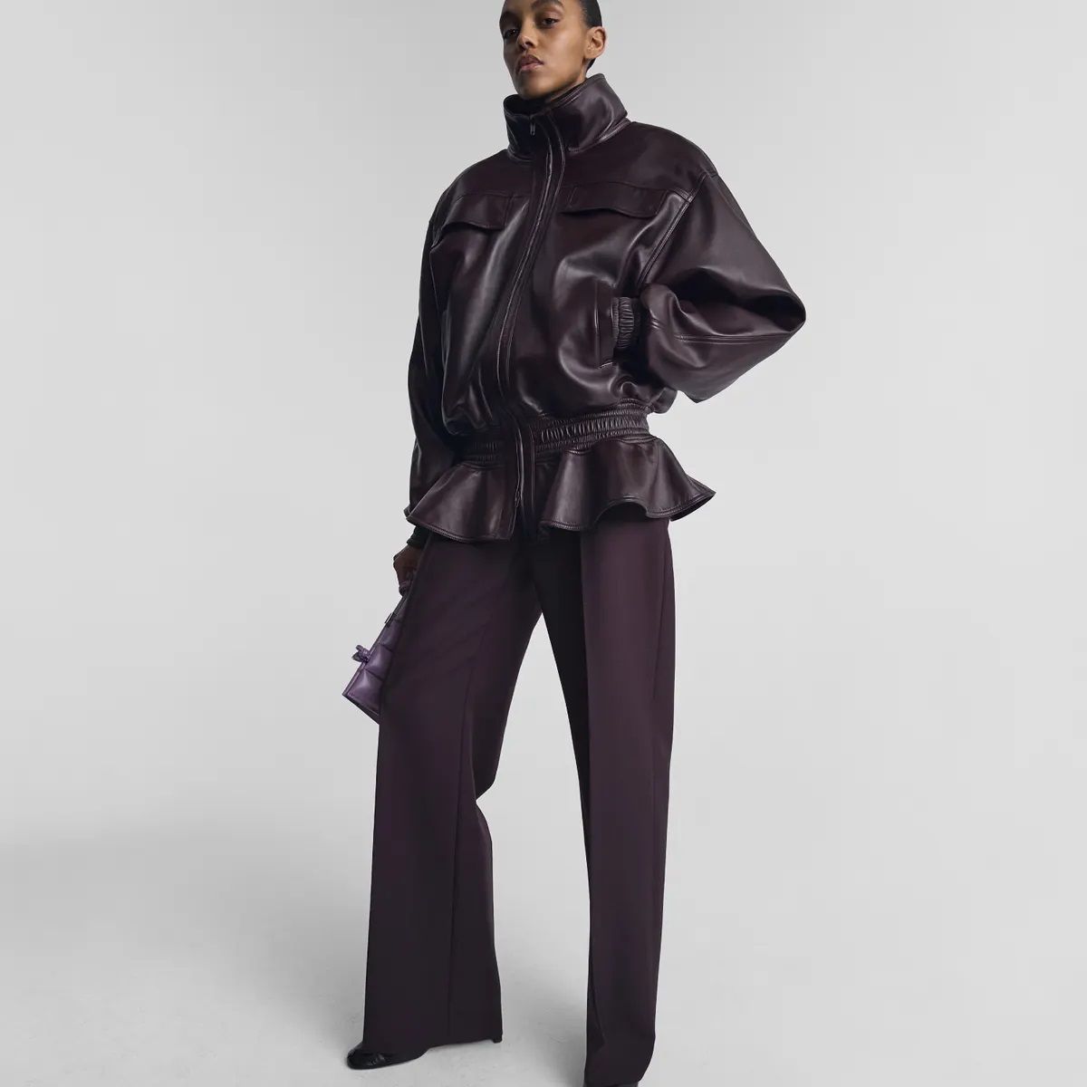 PHOEBE PHILO 드롭 웨이스트 재킷 다크 베리 6,500유로