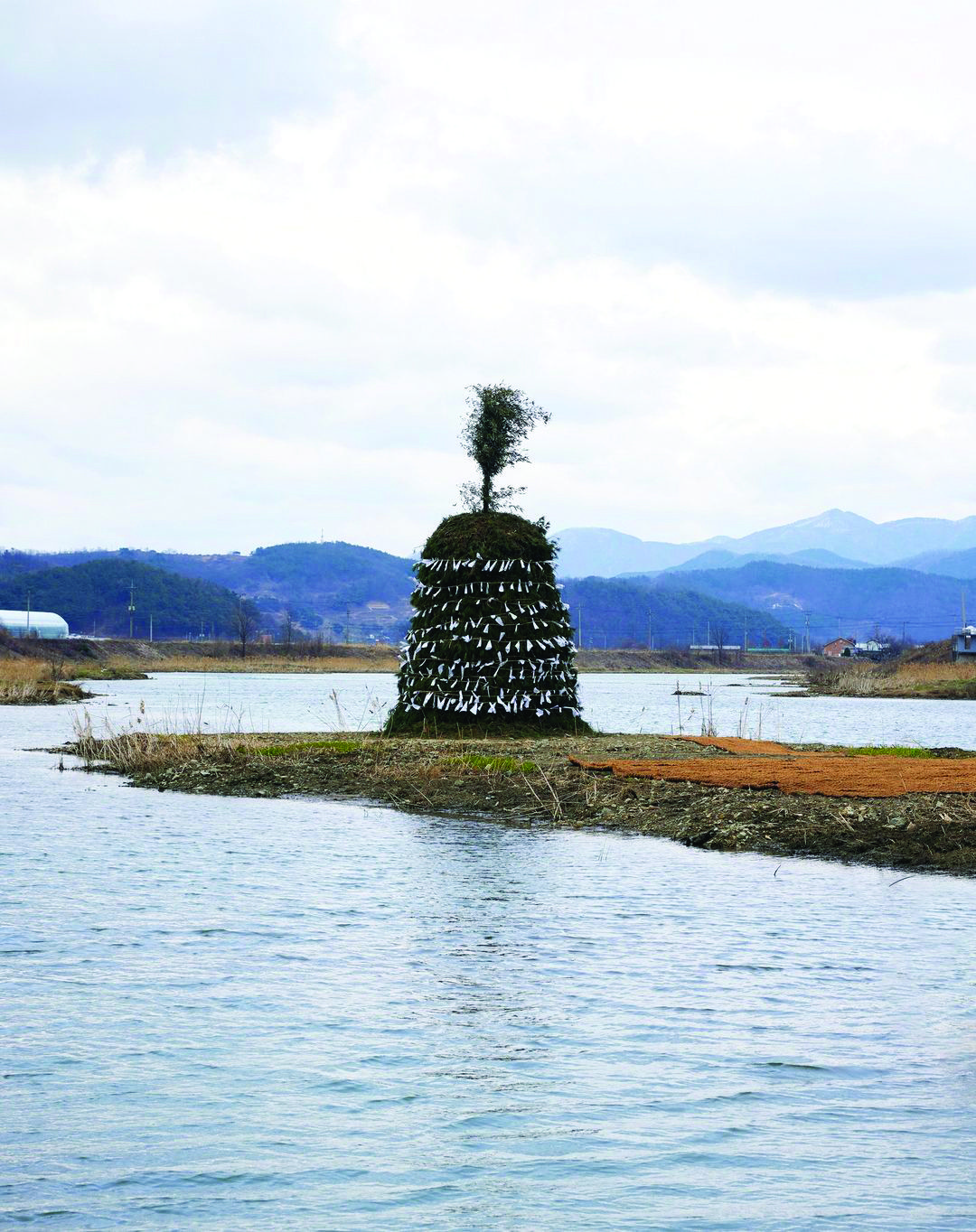 Daljip Teugi ritual in Cheongdo, South Korea, 2024 © Johyun Gallery