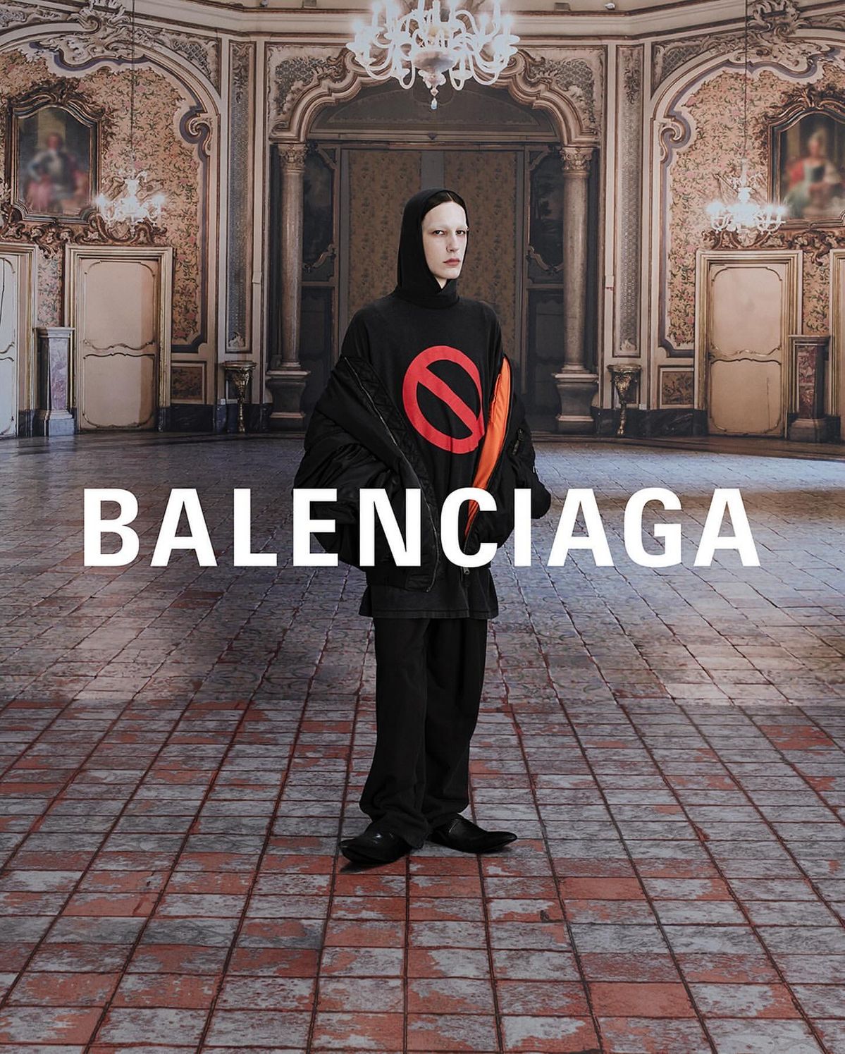 사진/ BALENCIAGA 홈페이지