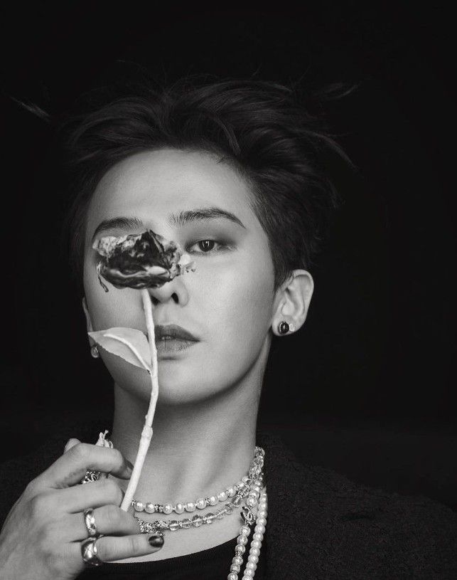 사진 / 지드래곤 인스타그램(@xxxibgdrgn)