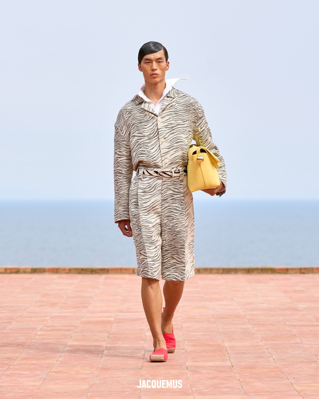 LOOK 30