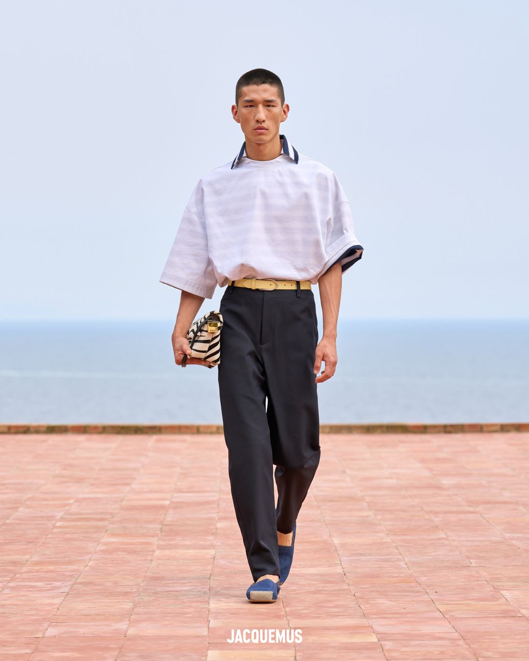 LOOK 33
