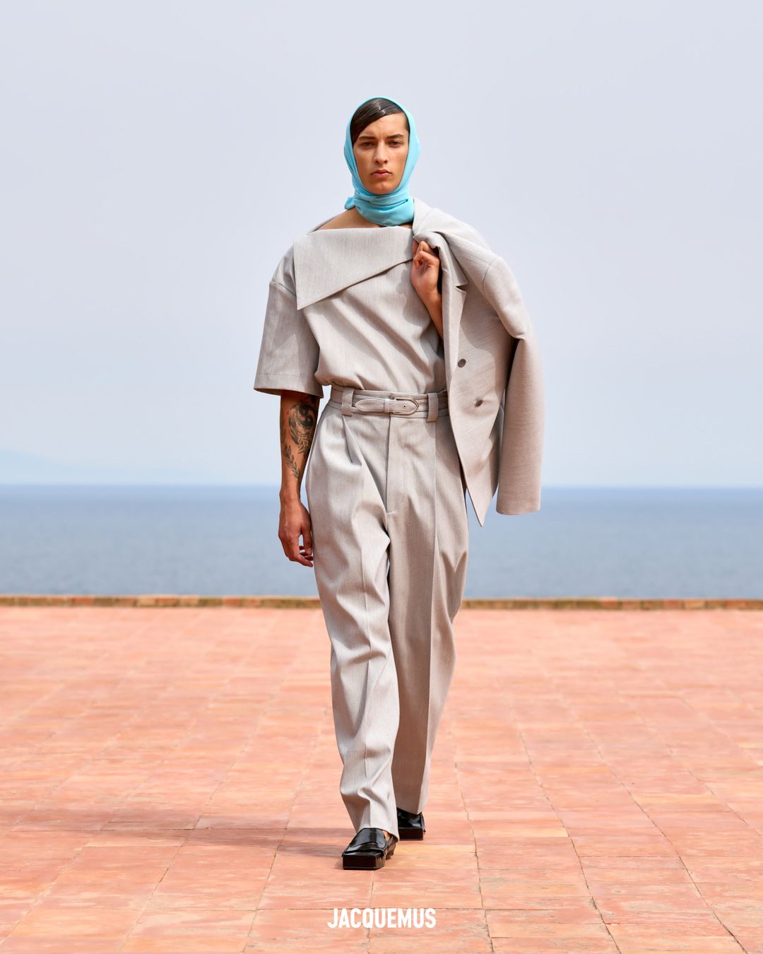 LOOK 2