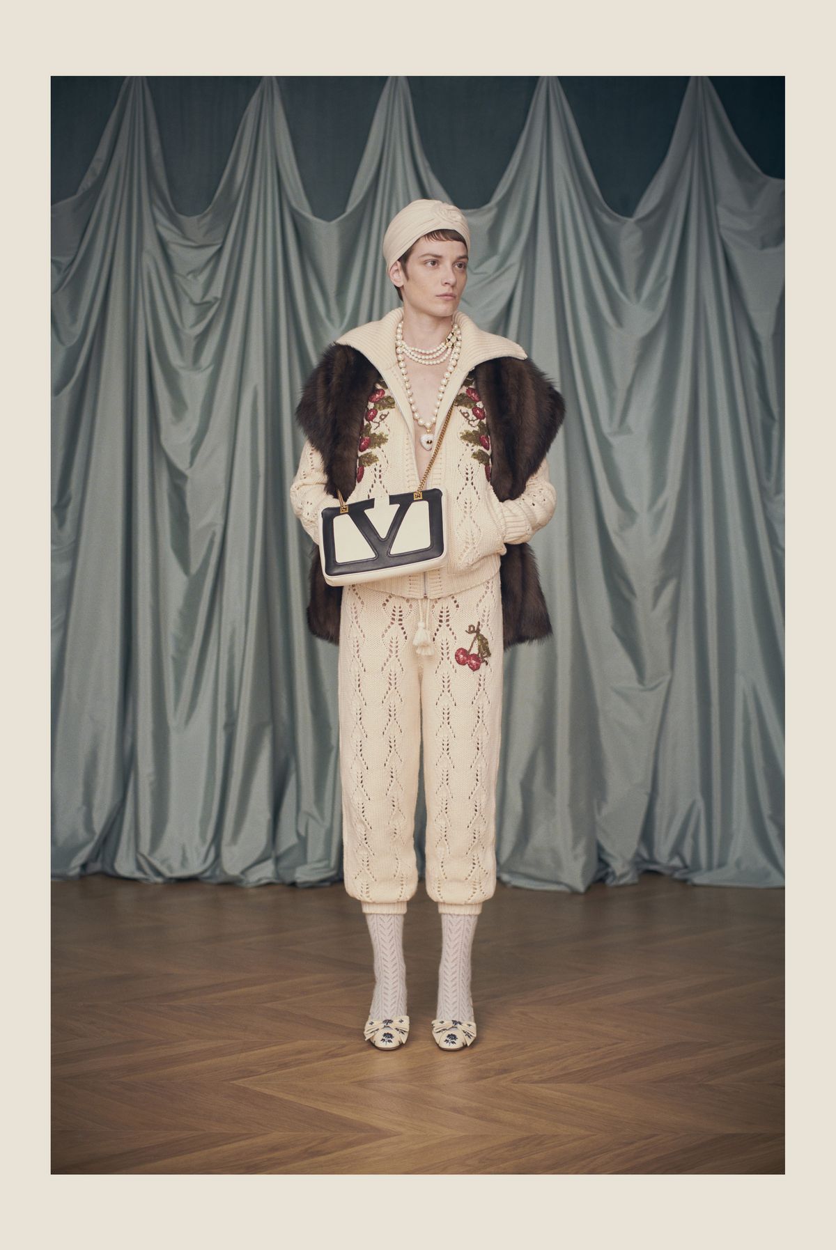 LOOK 106
