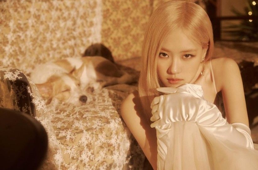 사진 / 로제 인스타그램(@roses_are_rosie)