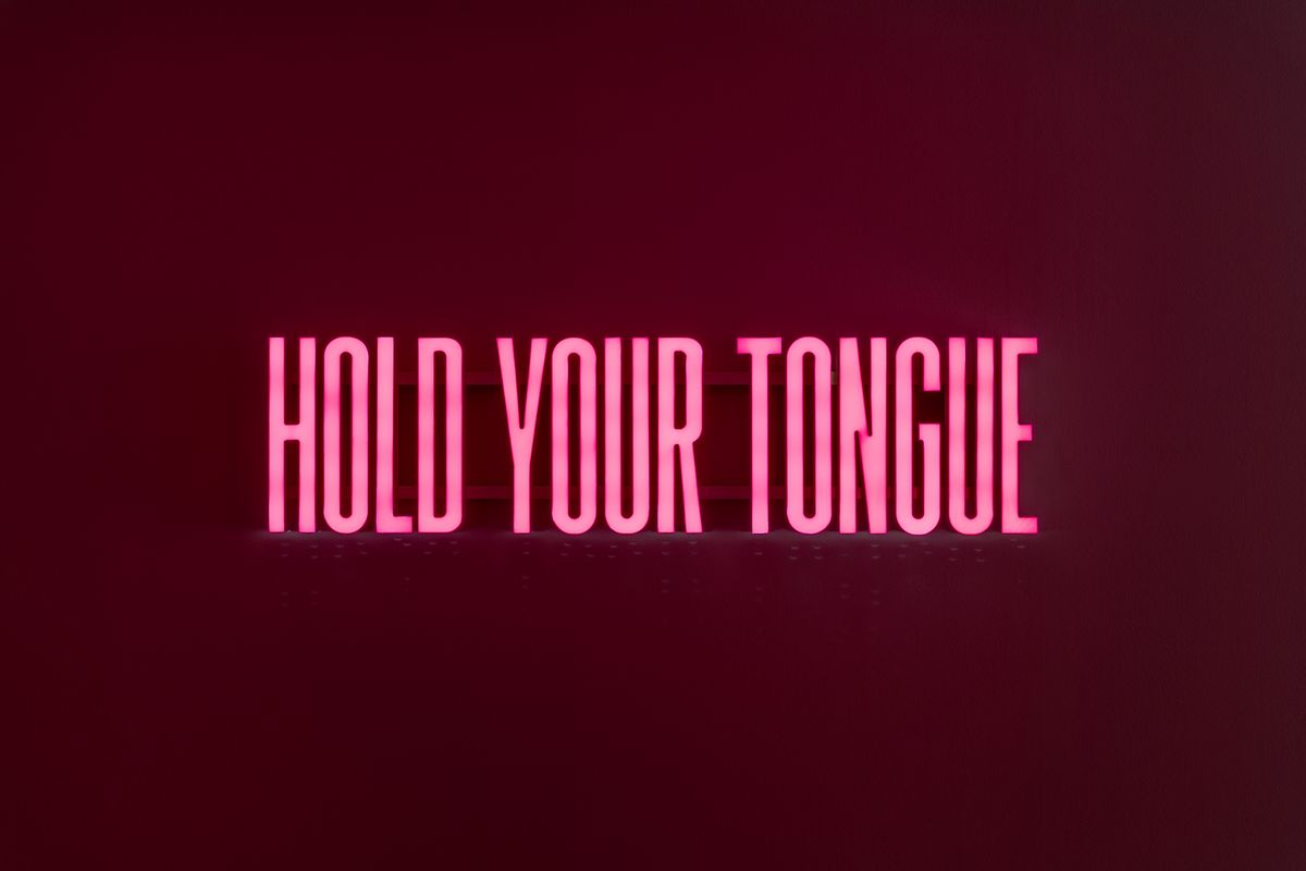 〈Hold Your Tongue〉 2024 LED letters, aluminum structure 37.5 x 146 x 8 cm Courtesy of the artists and Kukje Gallery