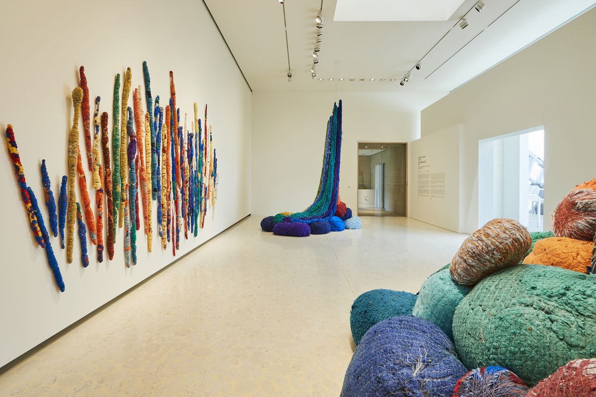 © Sheila Hicks / Adagp, 2024 Photo credits: © Kwa Yong Lee / Louis Vuitton