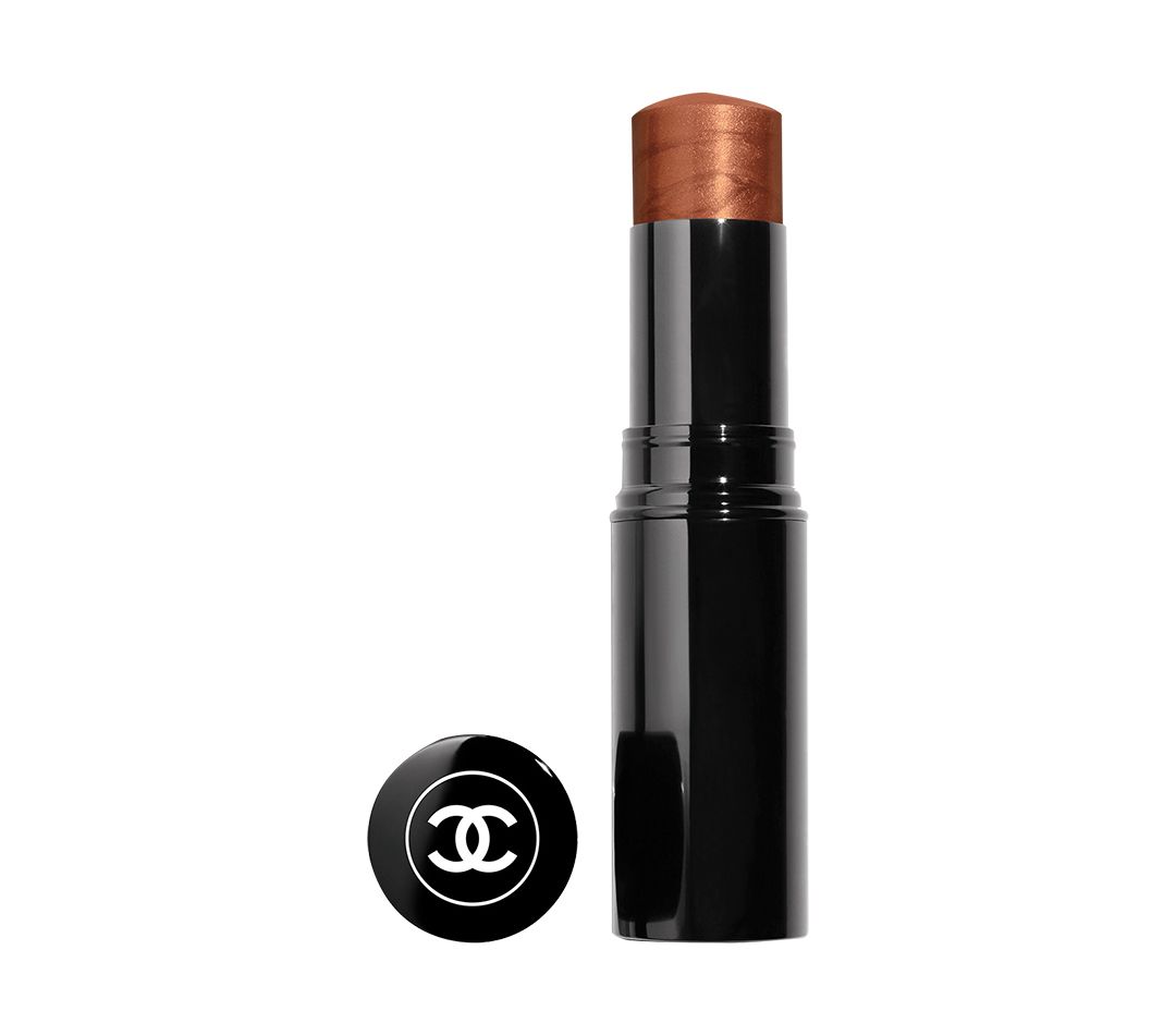 Chanel 바움 에쌍씨엘 글로우 스틱, 솔라 글로우 6만1천원.