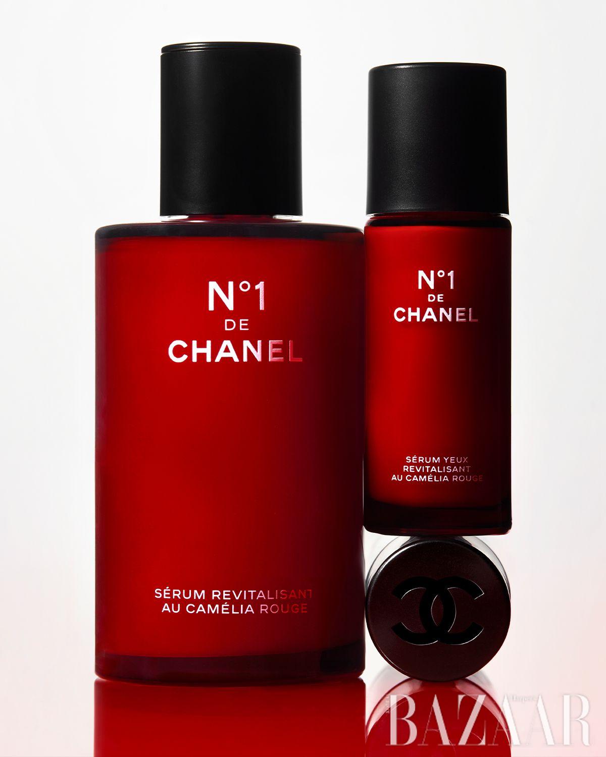 N°1 DE CHANEL 레드 까멜리아 아이 세럼 15ml 14만9천원, 리필 12만6천원.