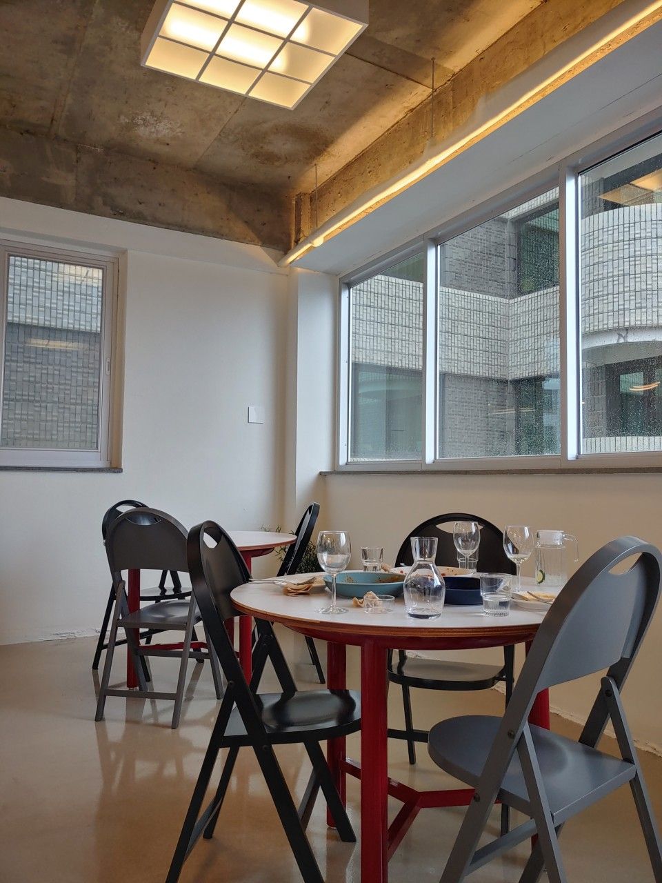 사진/ 카고크루즈 @cargocruise.cafeteria