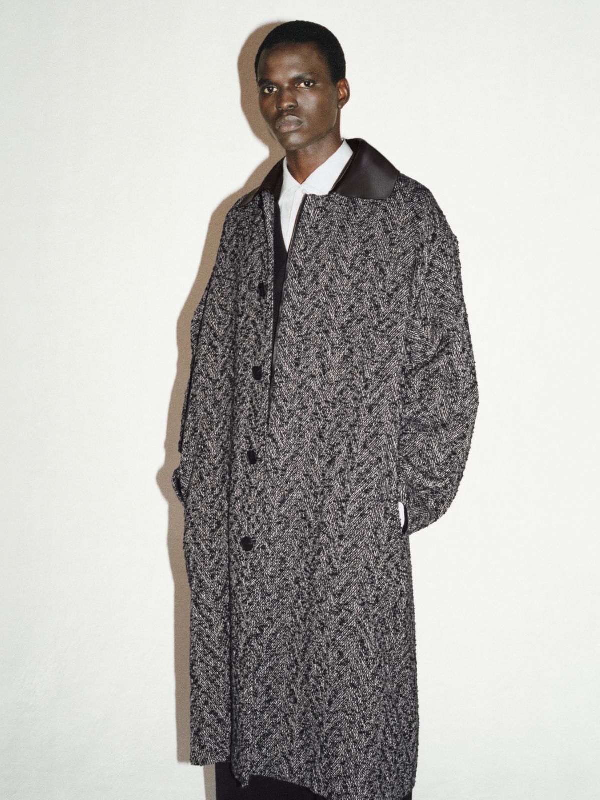 COS AW24 아틀리에 컬렉션