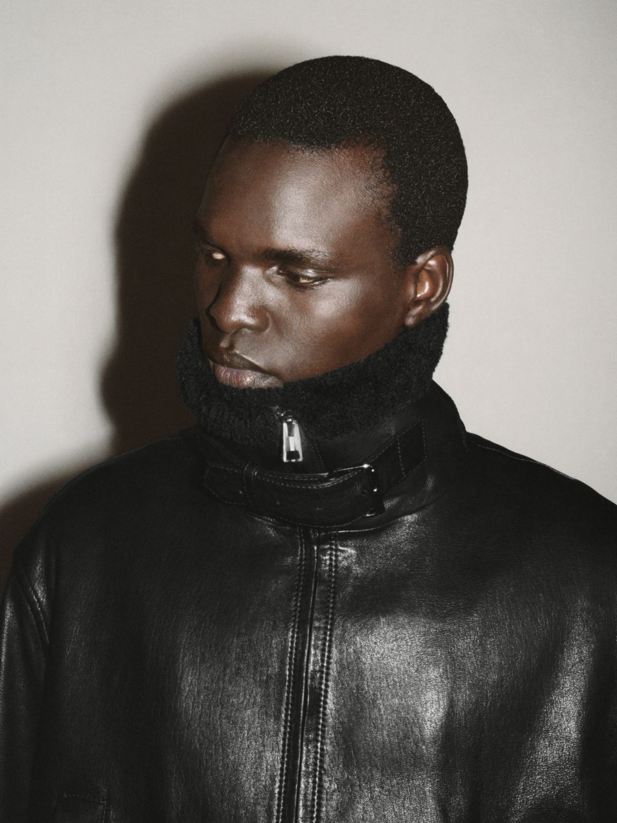 COS AW24 아틀리에 컬렉션