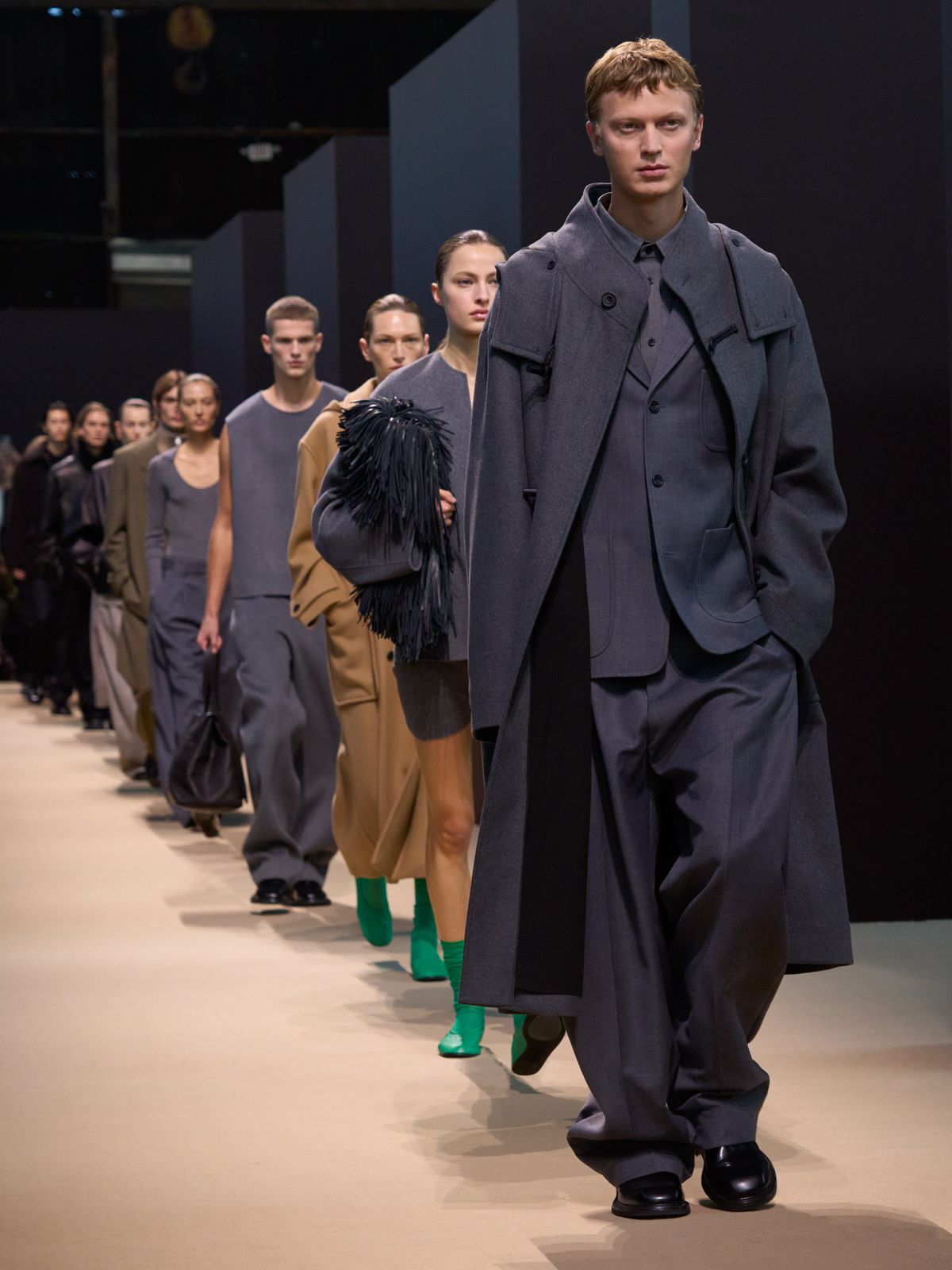 COS AW24 피날레