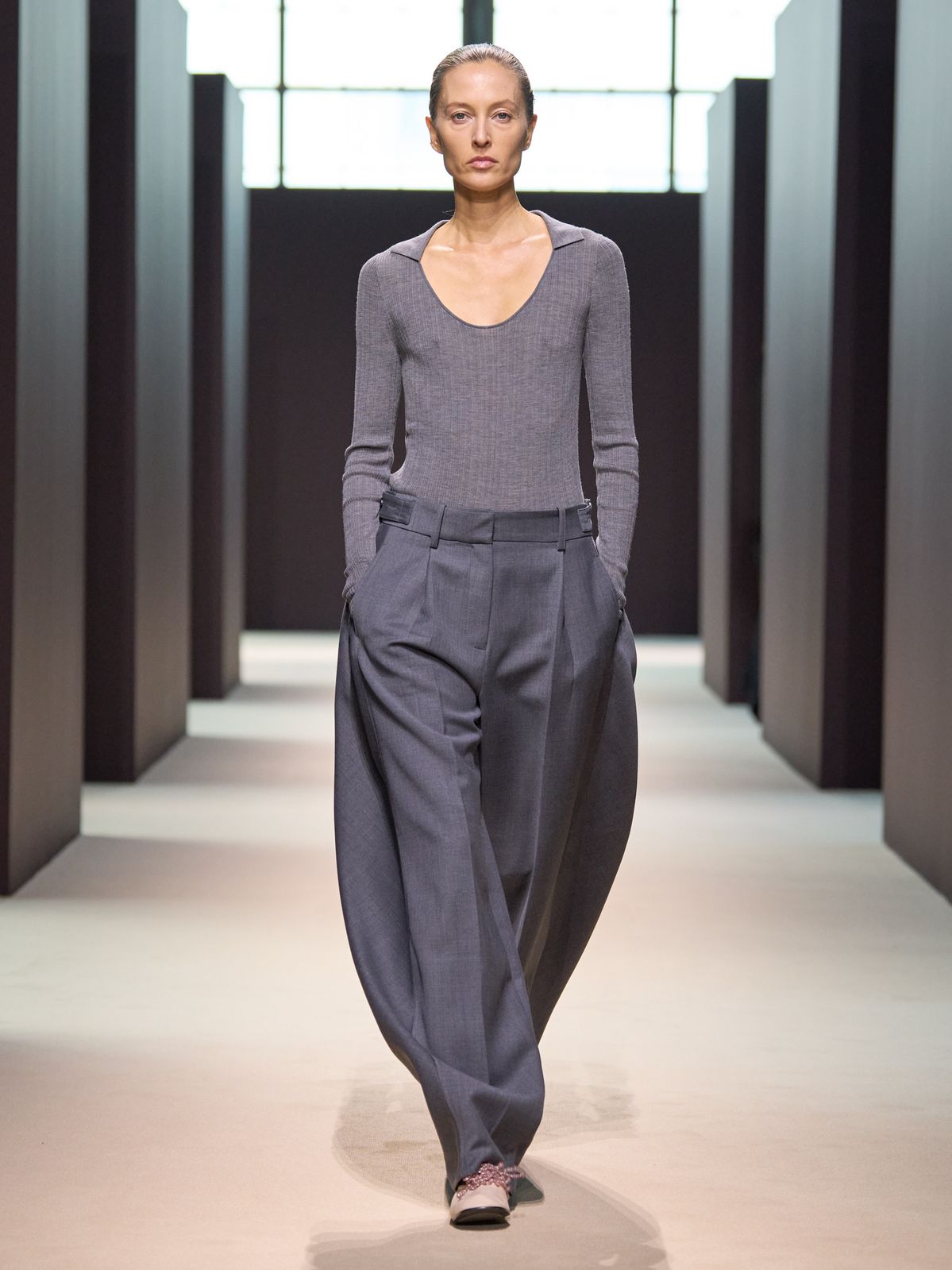 COS AW24 룩