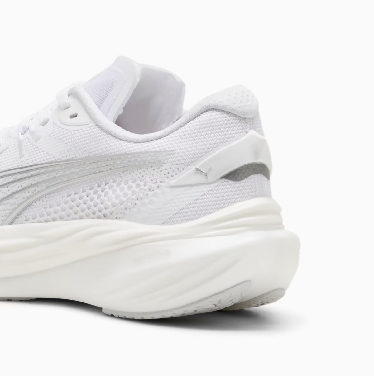 PUMA 디비에이트 나이트로 3, 20만 9천원.