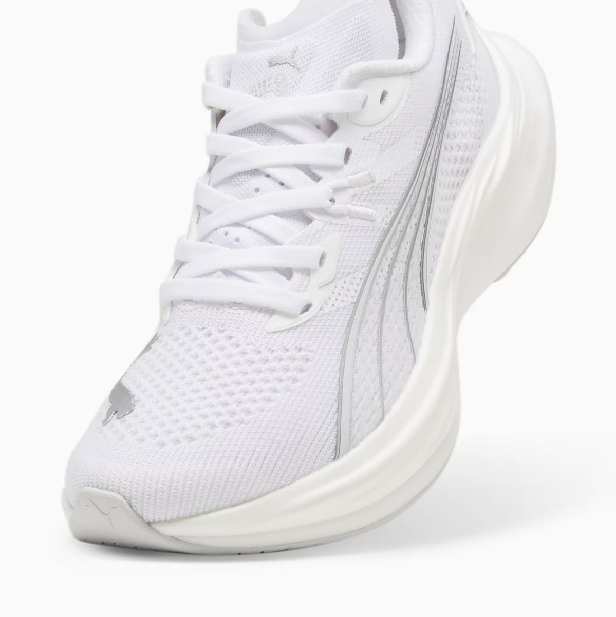 PUMA 디비에이트 나이트로 3, 20만 9천원.
