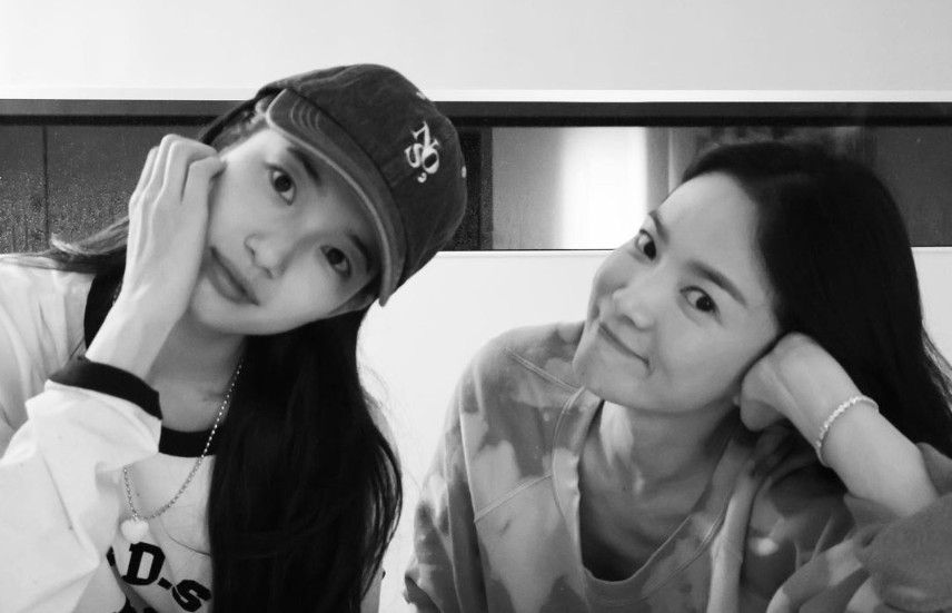 사진 / 송혜교 인스타그램(@kyo1122)