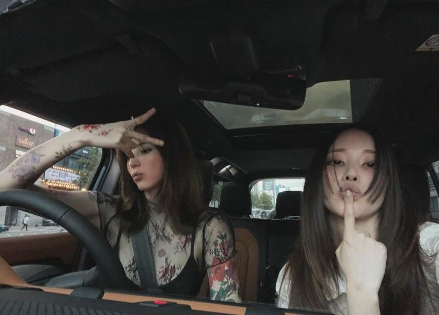 사진 / 한소희 인스타그램(@xeesoxee)