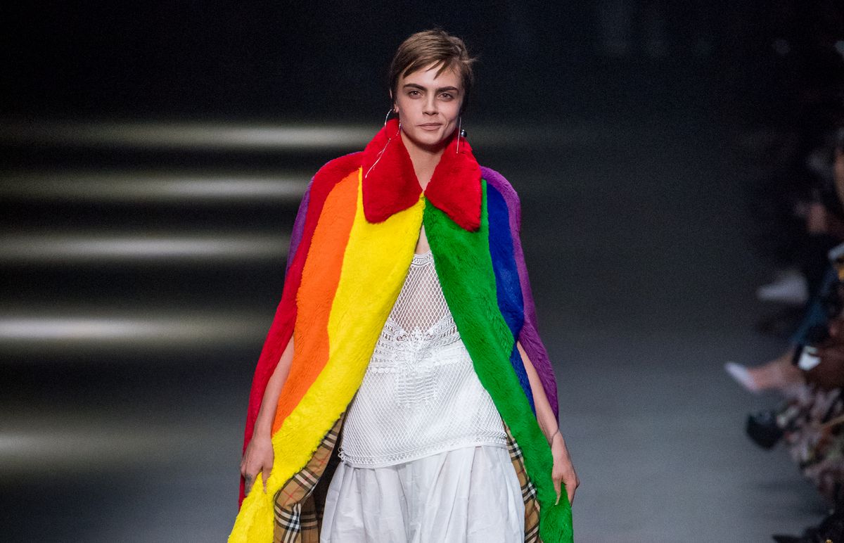 버버리 AW18 런웨이