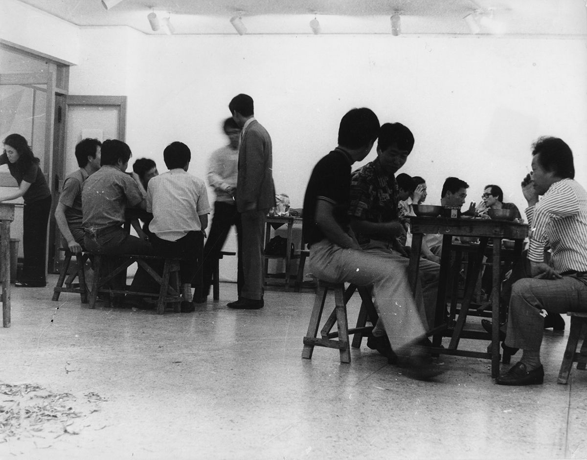 이강소, <소멸>, 1973, Mixed media, Dimensions variable, Installation view at Myung-Dong Gallery.