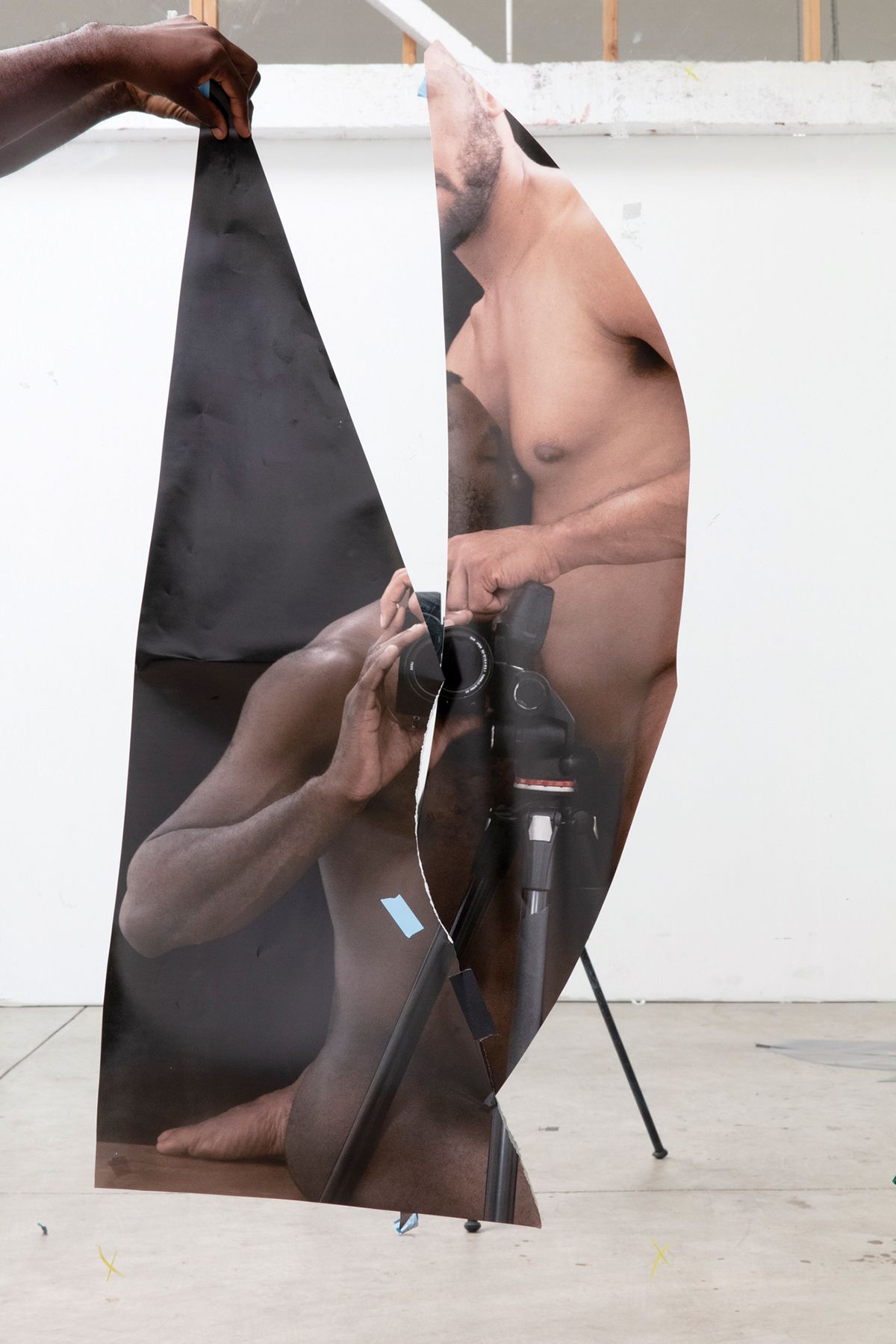 Paul Mpagi Sepuya, <Mirror Study (0X5A9999)>, 2021, Courtesy of the artist