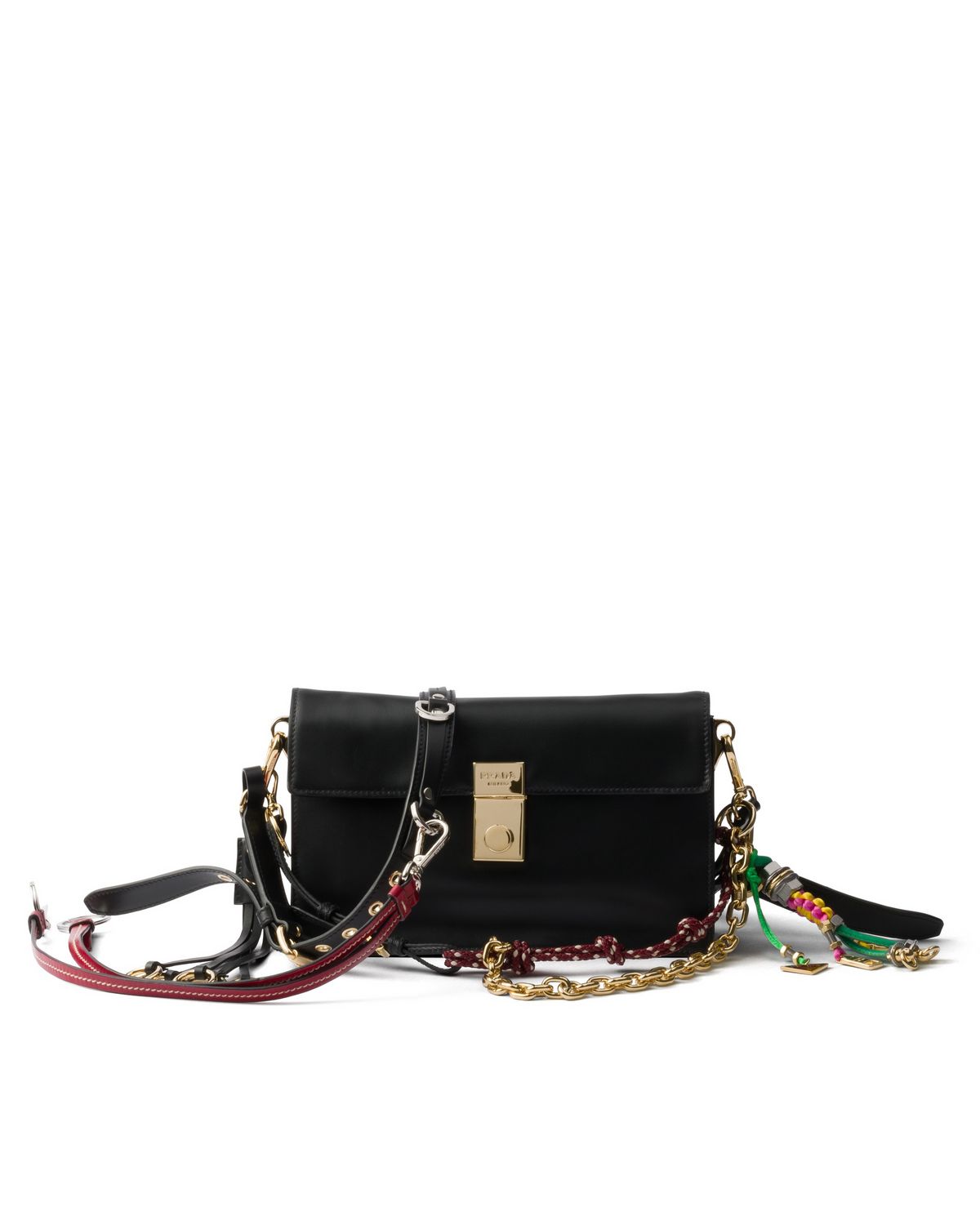 PRADA 소프트 사운드 가죽 숄더백 라지 6백60만원
