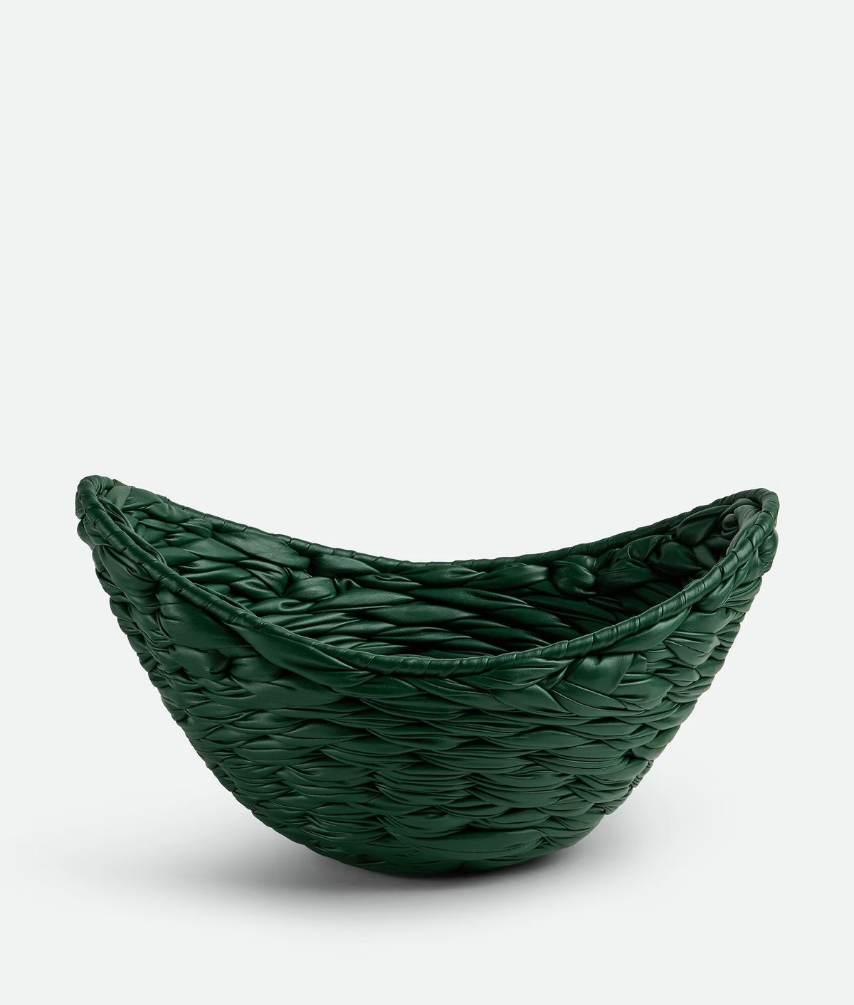 BOTTEGA VENETA 인트레치오 풀라드 네스트 바스켓, 6백85만원.