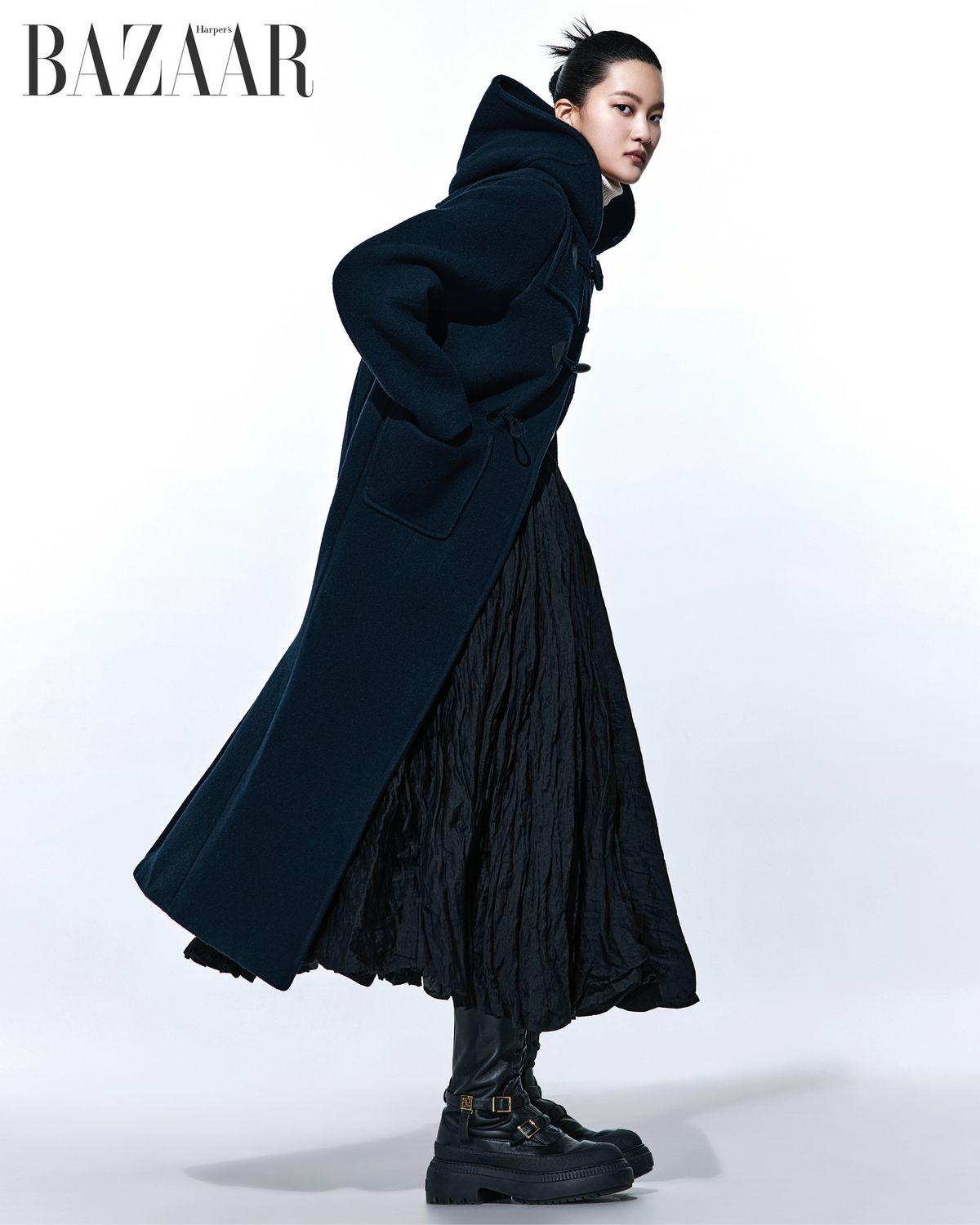 2023 F/W 프라다 더플코트 스타일링 화보.