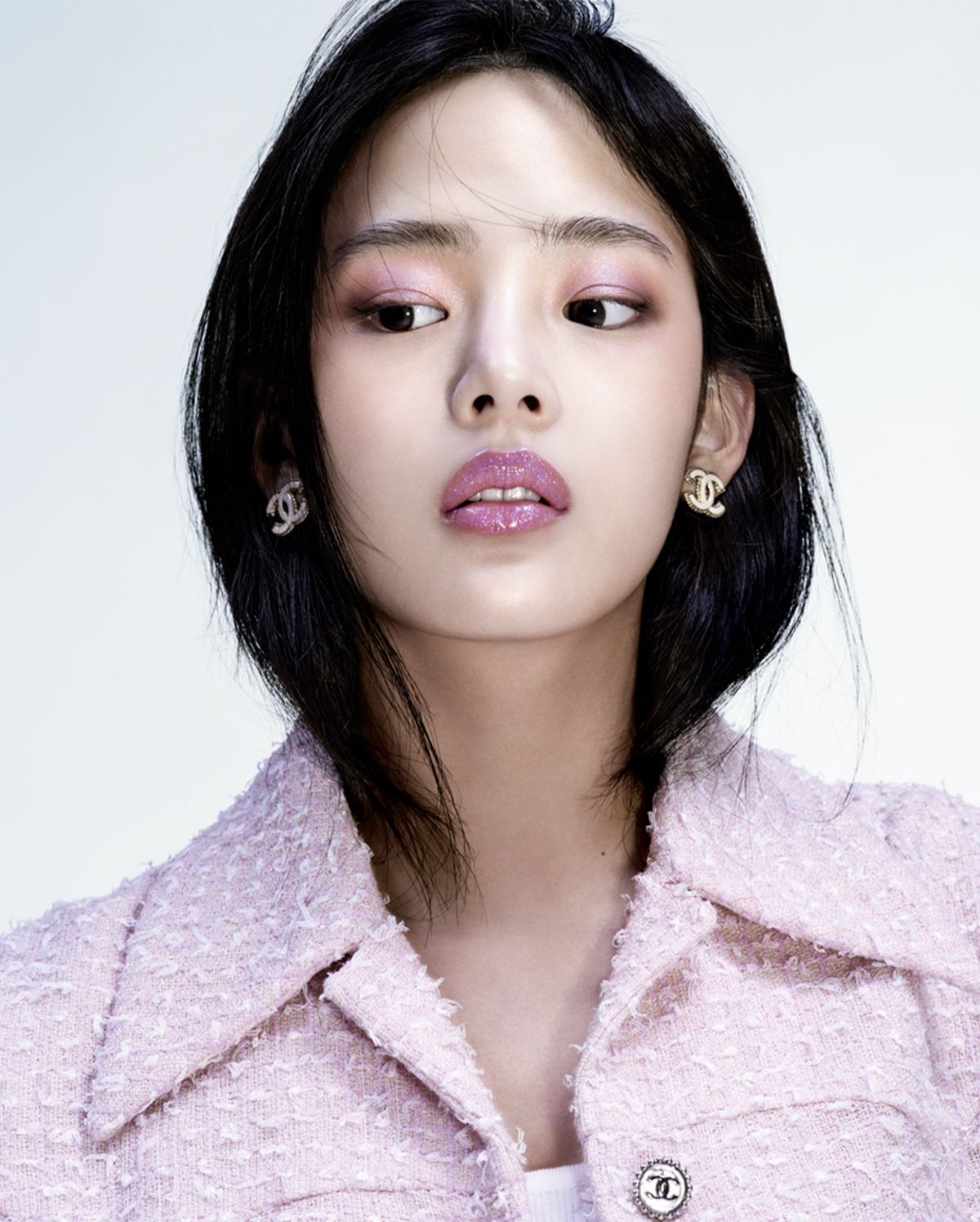 섬세하고 미래 지향적인 컬러 오디세이, ‘까멜리아 퓨투라 메이크업 컬렉션’.