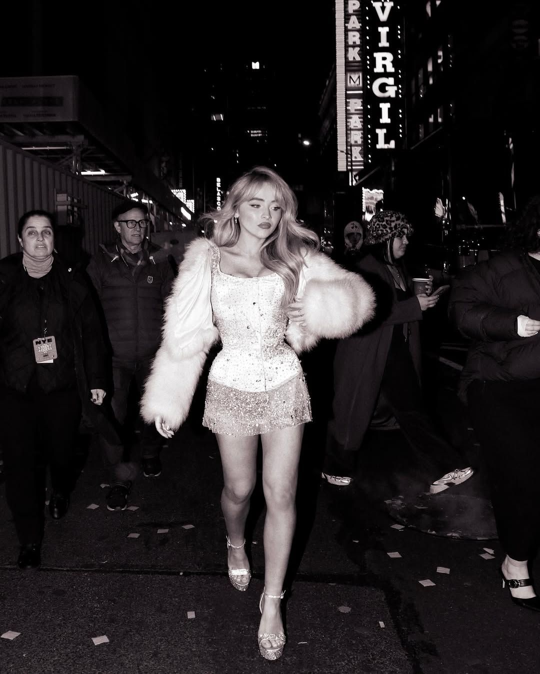 @sabrinacarpenter