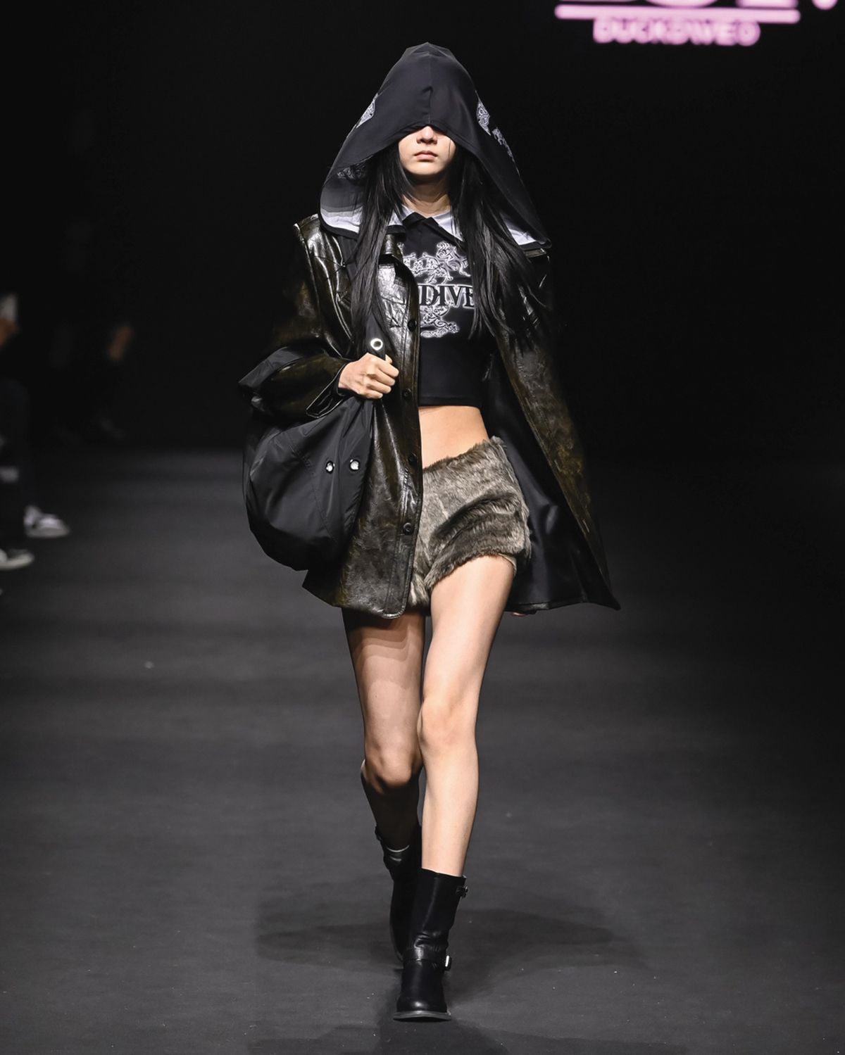 2025 F/W 덕다이브 컬렉션. 