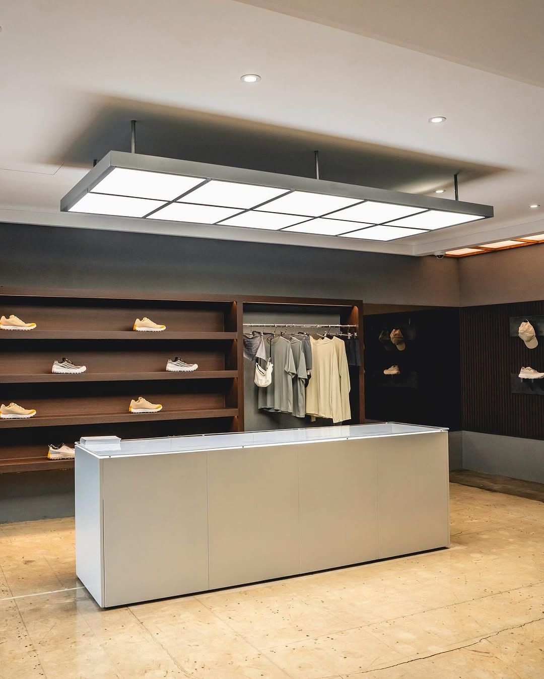 @outofall.store