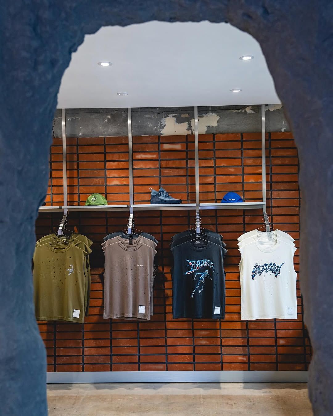@outofall.store