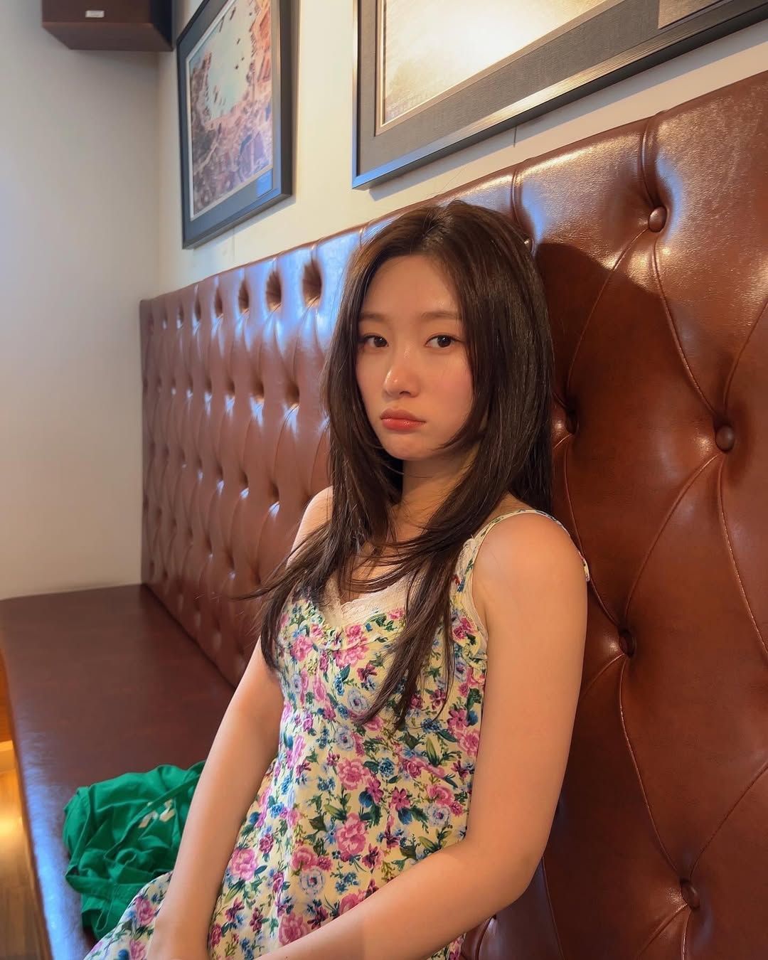 @j_chaeyeoni