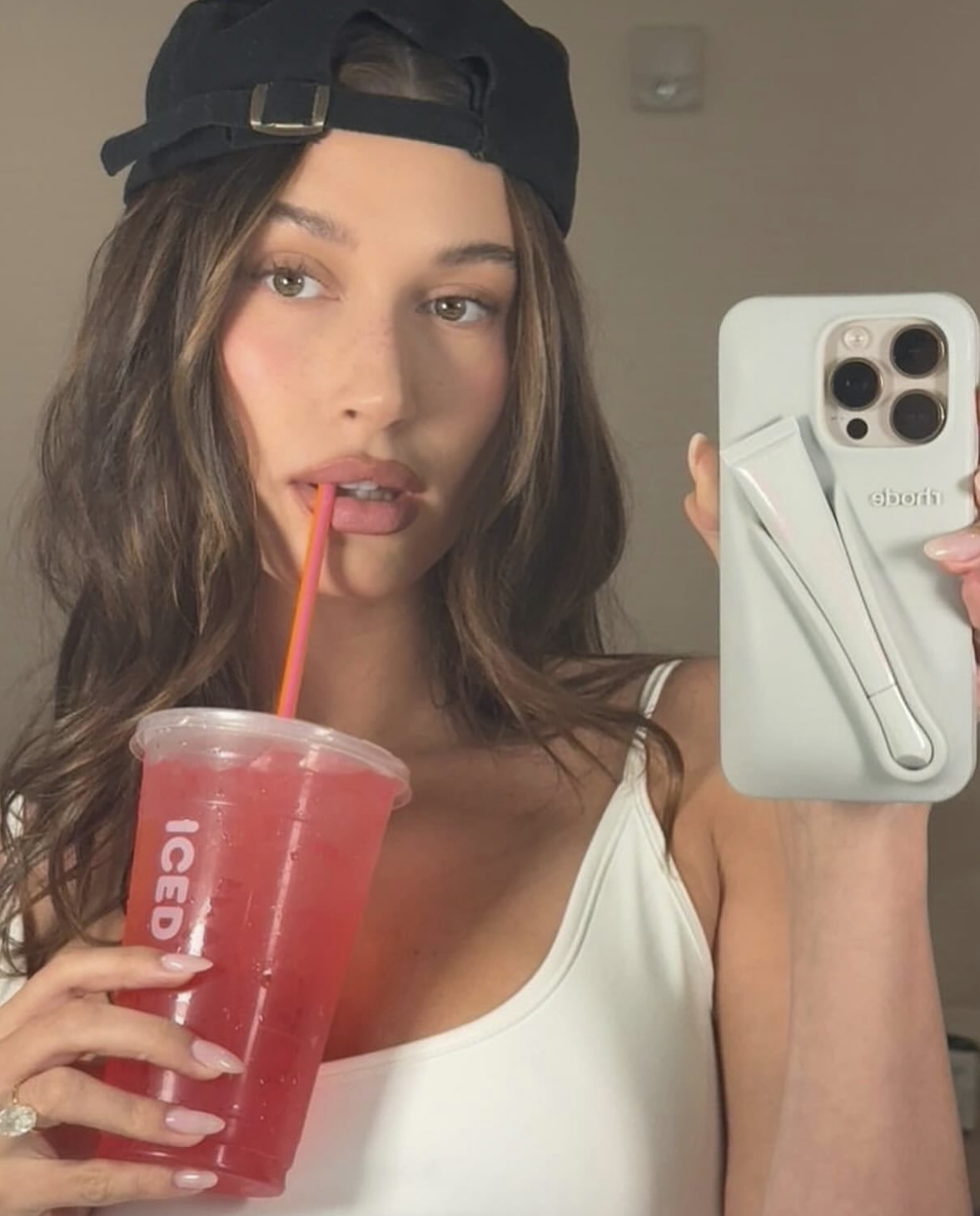 사진/ @haileybieber