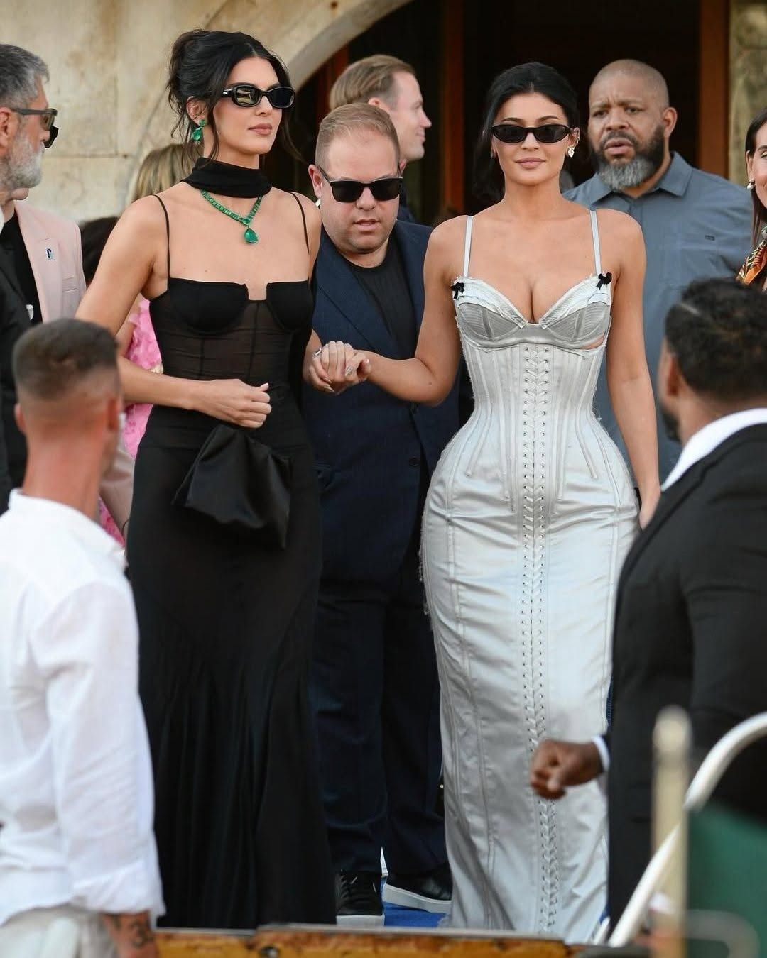 @harpersbazaarus