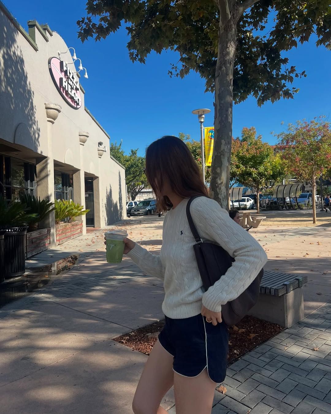 @vousmevoyez