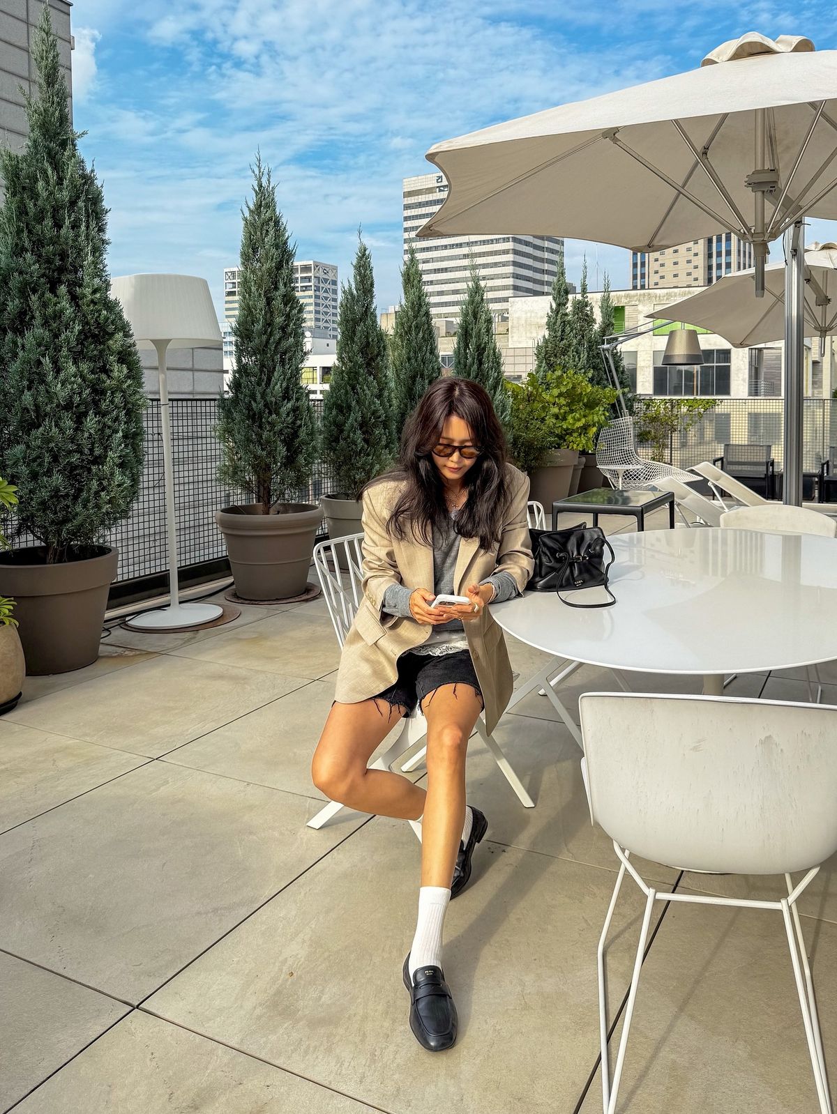 채정안의 데일리 백으로 주목받은 프라다 다다 백