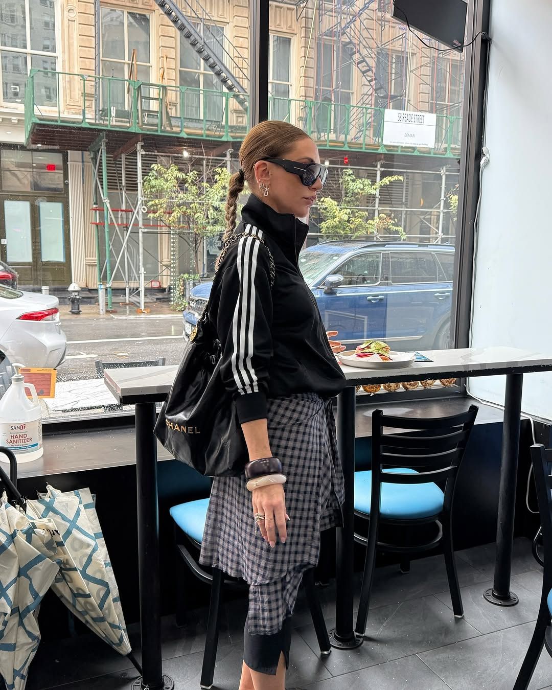 @whatgigiwears