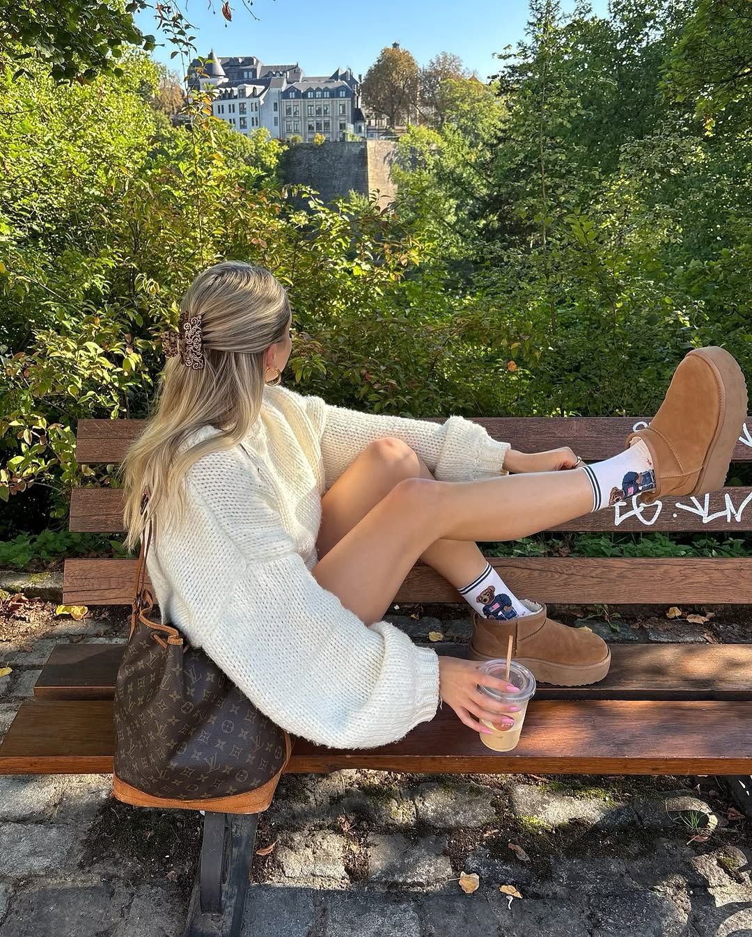 @lauraspilletts
