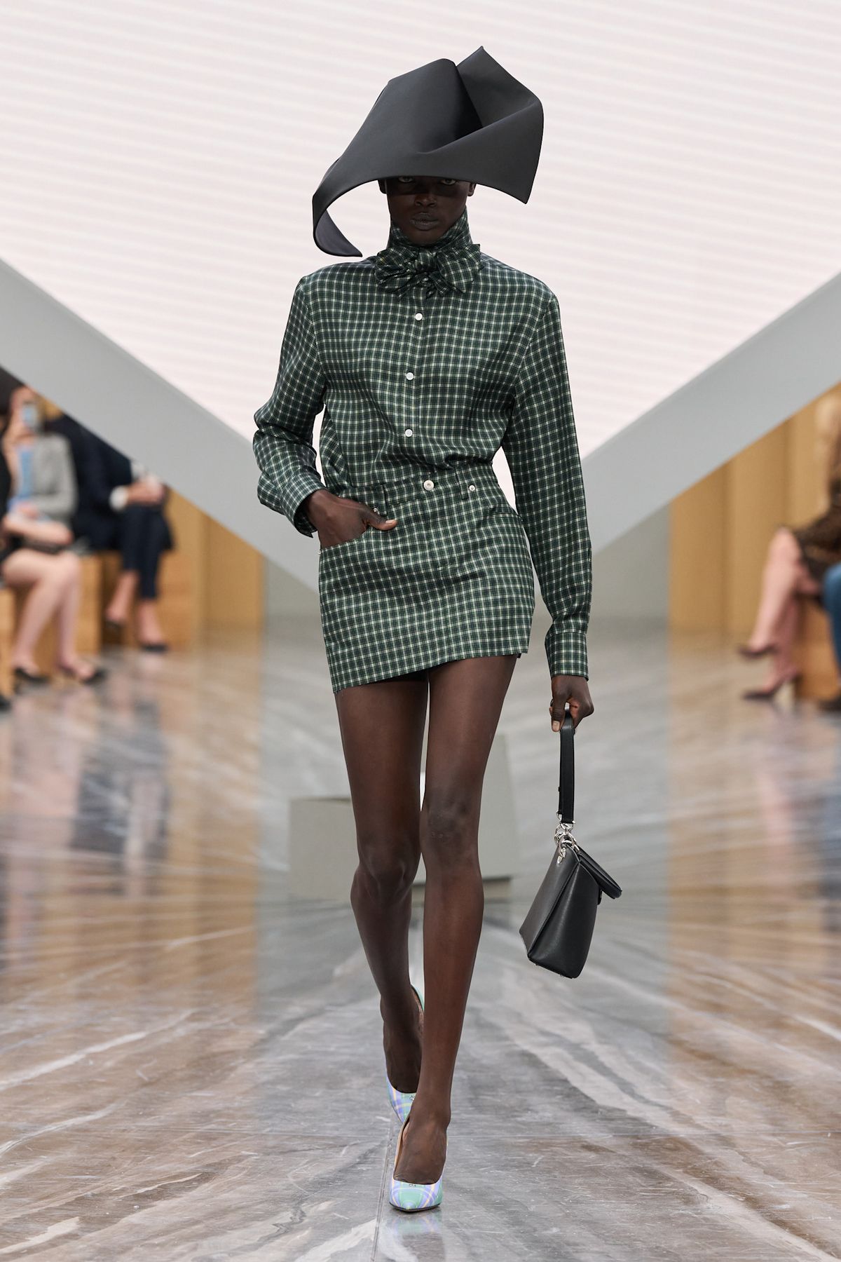 @DIOR