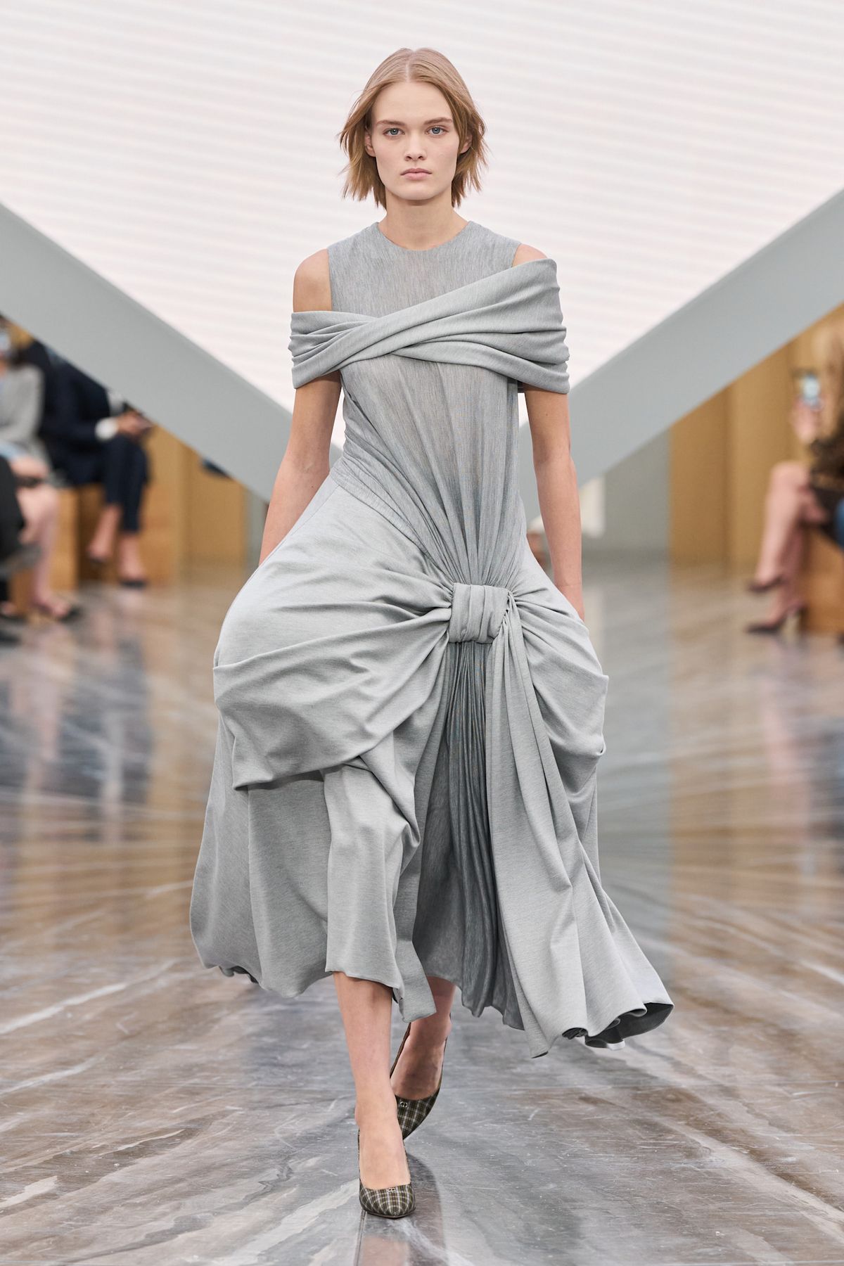 @DIOR