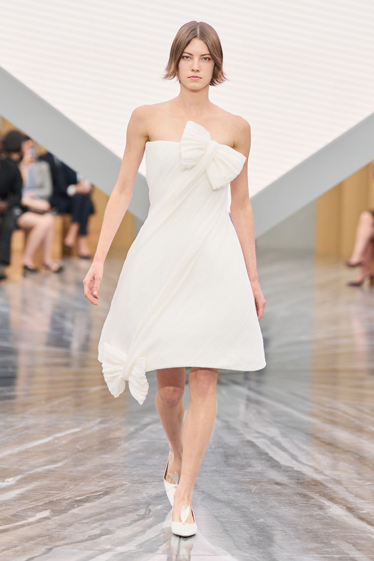 @DIOR