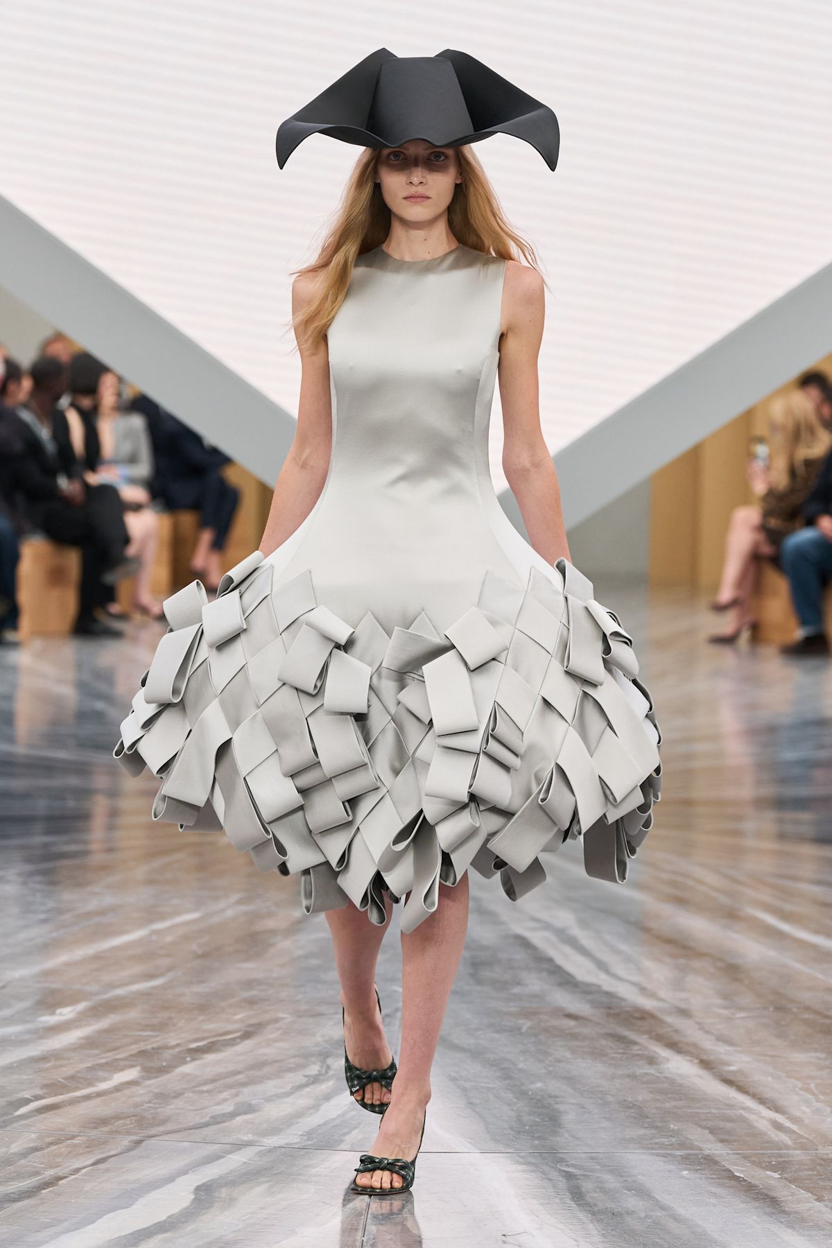 @DIOR
