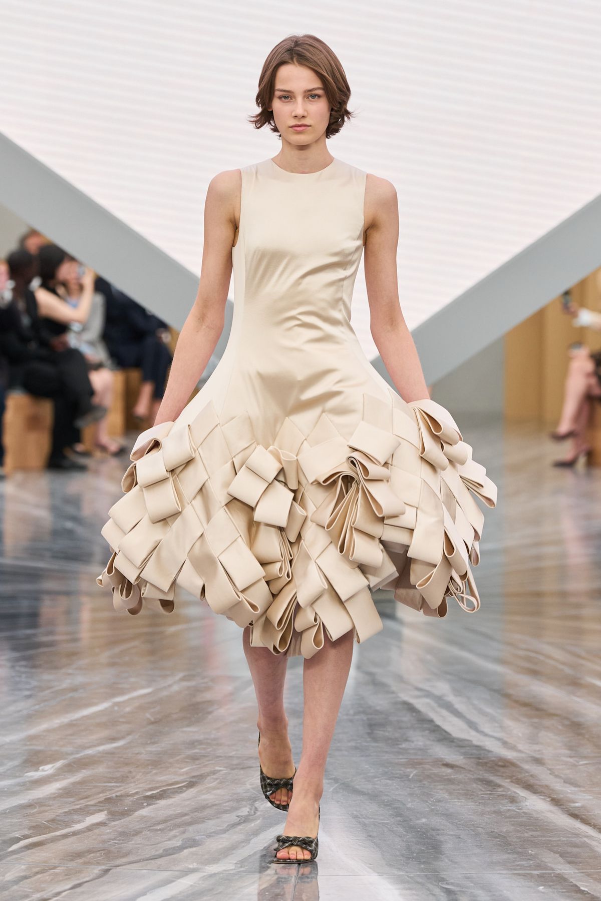 @DIOR